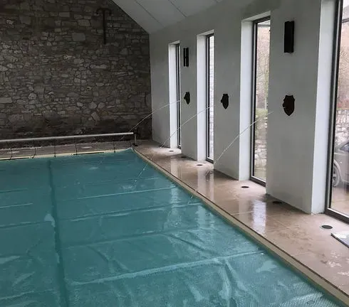 Piscine intérieure